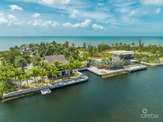 THE SEAWIND BEACH ESTATE & BOAT HOUSE | A BEACH, OCEAN AND CANAL FRONT ESTATE | MANGROVE POINT