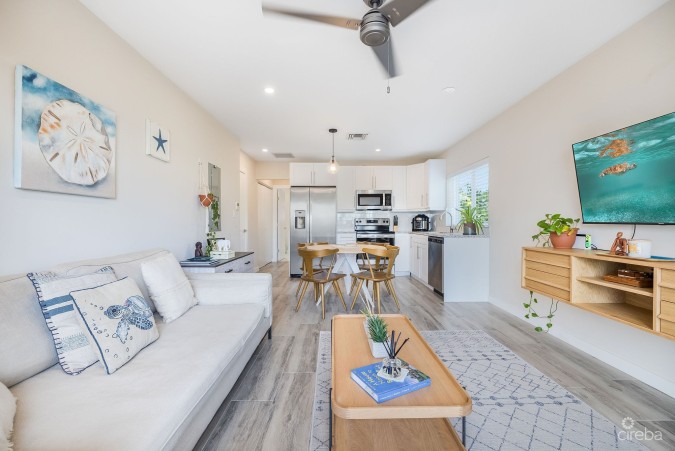 CHIC, DESIGNER-STYLED  1-BEDROOM IN DOWNTOWN REACH