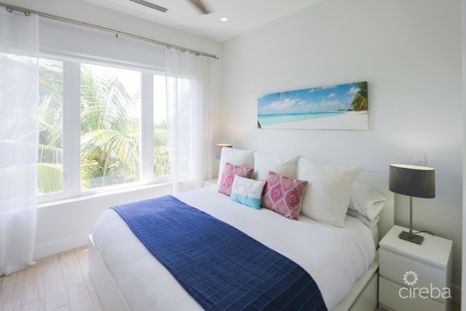 CYPRESS POINTE NORTH - CRYSTAL HARBOUR - LUXURY ONE BED - SEVEN MILE BEACH CORRIDOR