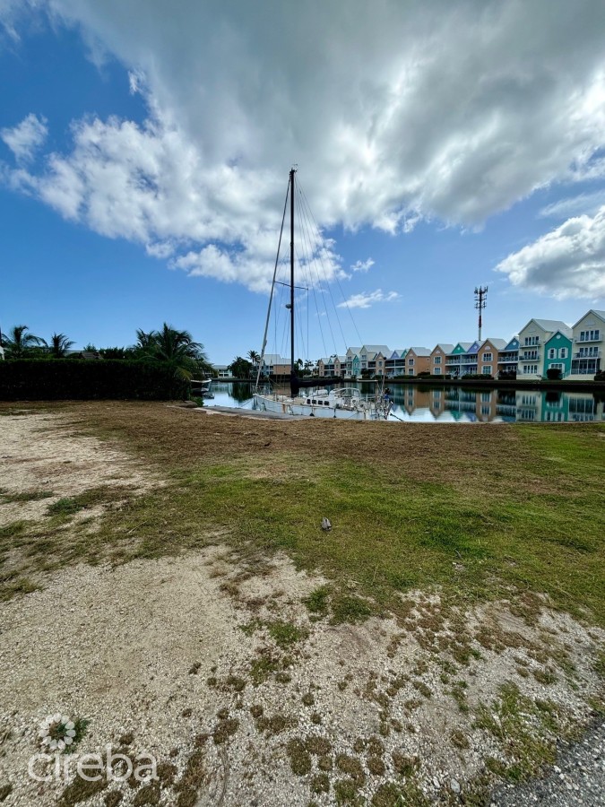 GRAND HARBOUR CANAL LOT