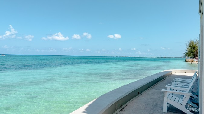 CAYMAN REEF RESORT - SEVEN MILE BEACH