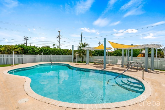 SILVER OAKS G26, GEORGE TOWN CONDO