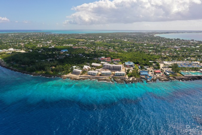 SUNSET POINT TOP FLOOR OCEANFRONT