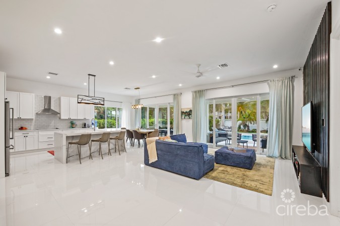 TARPON CIRCLE FAMILY HOME