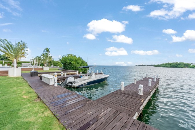 OCEAN CREST |  4 - BED OCEANFRONT + GARAGE / DOCK