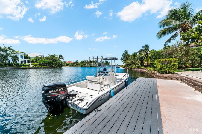 303 BIMINI DRIVE | EXCLUSIVE 5-BED CANALFRONT HOME