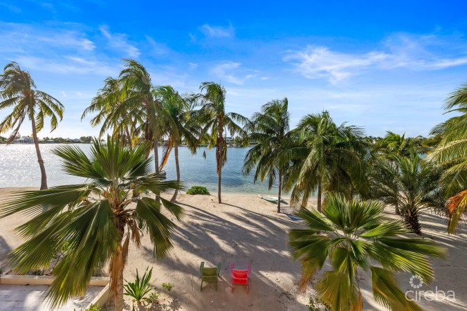 RUM POINT BEACHFRONT ESTATE W/200 FT OF BEACH