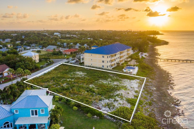 WAVES 4, OCEANFRONT CONDO