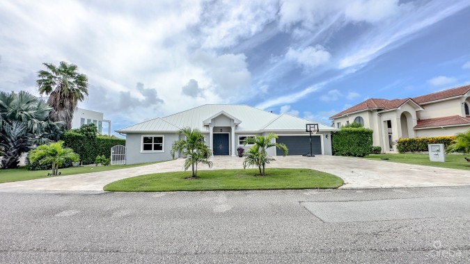 BIMINI DRIVE CANAL FRONT FAMILY HOME