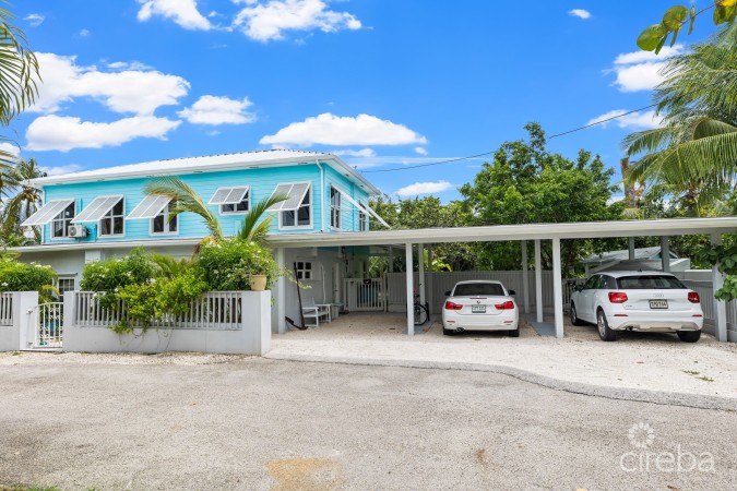 40 DUNLOP DRIVE - PRIME OCEANFRONT HOME ON 1.22 ACRES