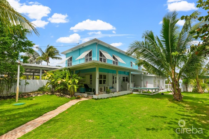 40 DUNLOP DRIVE - PRIME OCEANFRONT HOME ON 1.22 ACRES