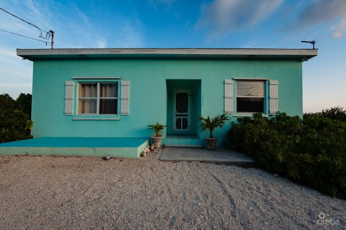 OCEAN FRONT PARADISE VILLA CAYMAN BRAC