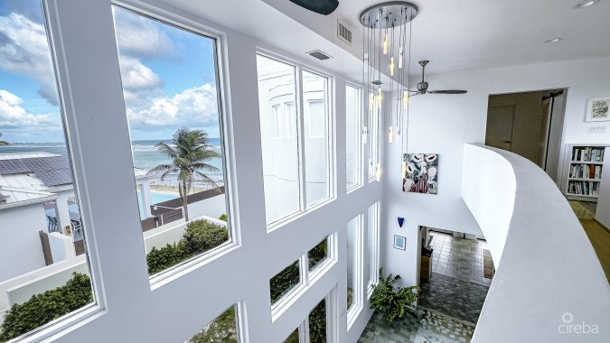 BEACHFRONT HOME, MANSE ROAD