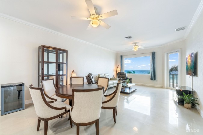 WESTVIEW - PRIME OCEANFRONT 3-BEDROOM RESIDENCE