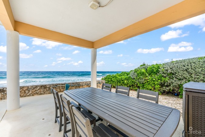 WESTVIEW - PRIME OCEANFRONT 3-BEDROOM RESIDENCE