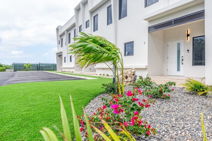 BRAND NEW GATED - LAVANIA COURT 2 BED 2.5 EXECUTIVE HOME,  FURNISHED