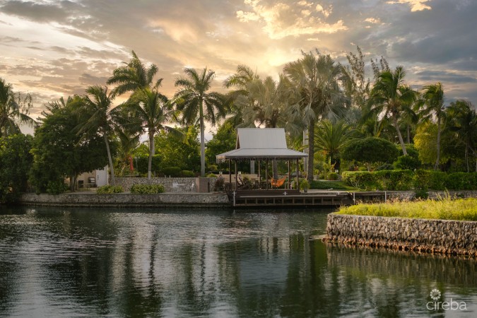 TIMELESS PALM ISLAND CIRCLE ESTATE