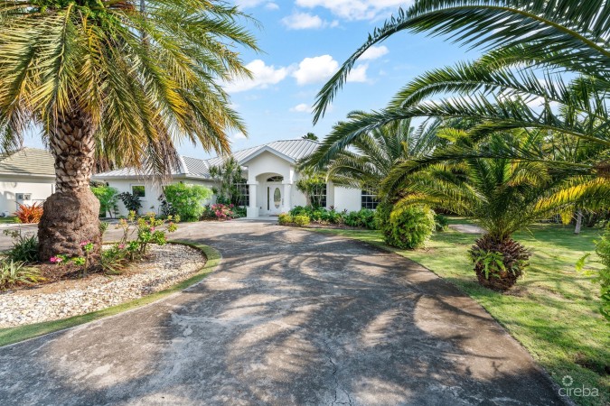 PARADISE CLOSE 18, CANAL FRONT HOME