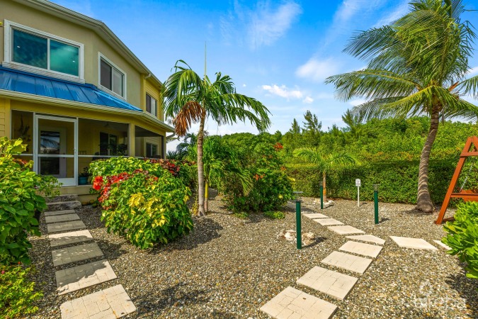 CAYMAN CROSSING 54, PRIVATE END UNIT