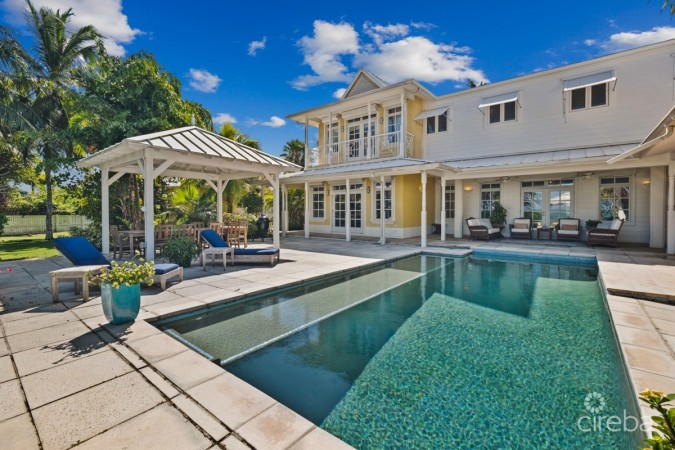 'FRUIT BOWL' - CARIBBEAN CHIC WATERFRONT HOME ON NORTH SOUND