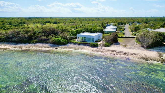 SEASIDE HIDEAWAY - FULLY RENOVATED BEACHFRONT GEM