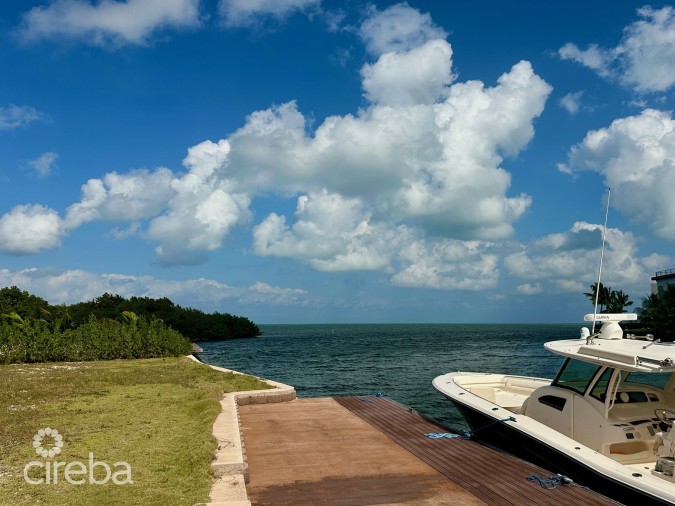 HARBOUR REACH CANAL FRONT