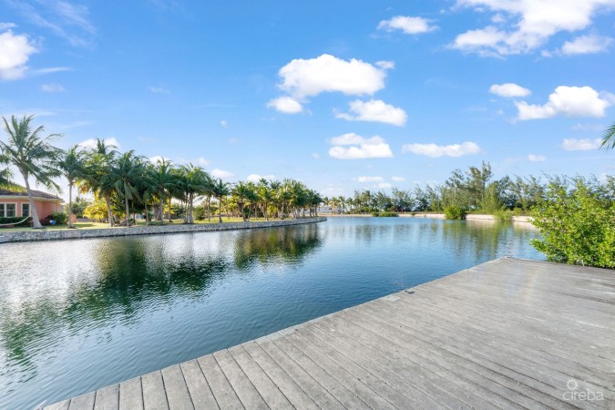 SUNRISE LANDING CANAL FRONT FAMILY HOME