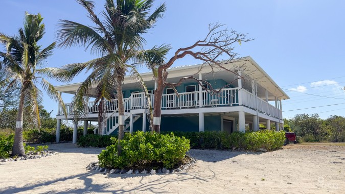 LITTLE CAYMAN WEST END OCEANFRONT HOME