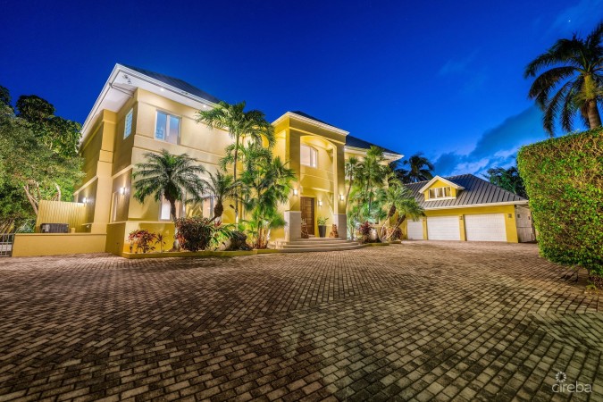 VILLA GABRIELLE LUXURY OCEANFRONT ESTATE